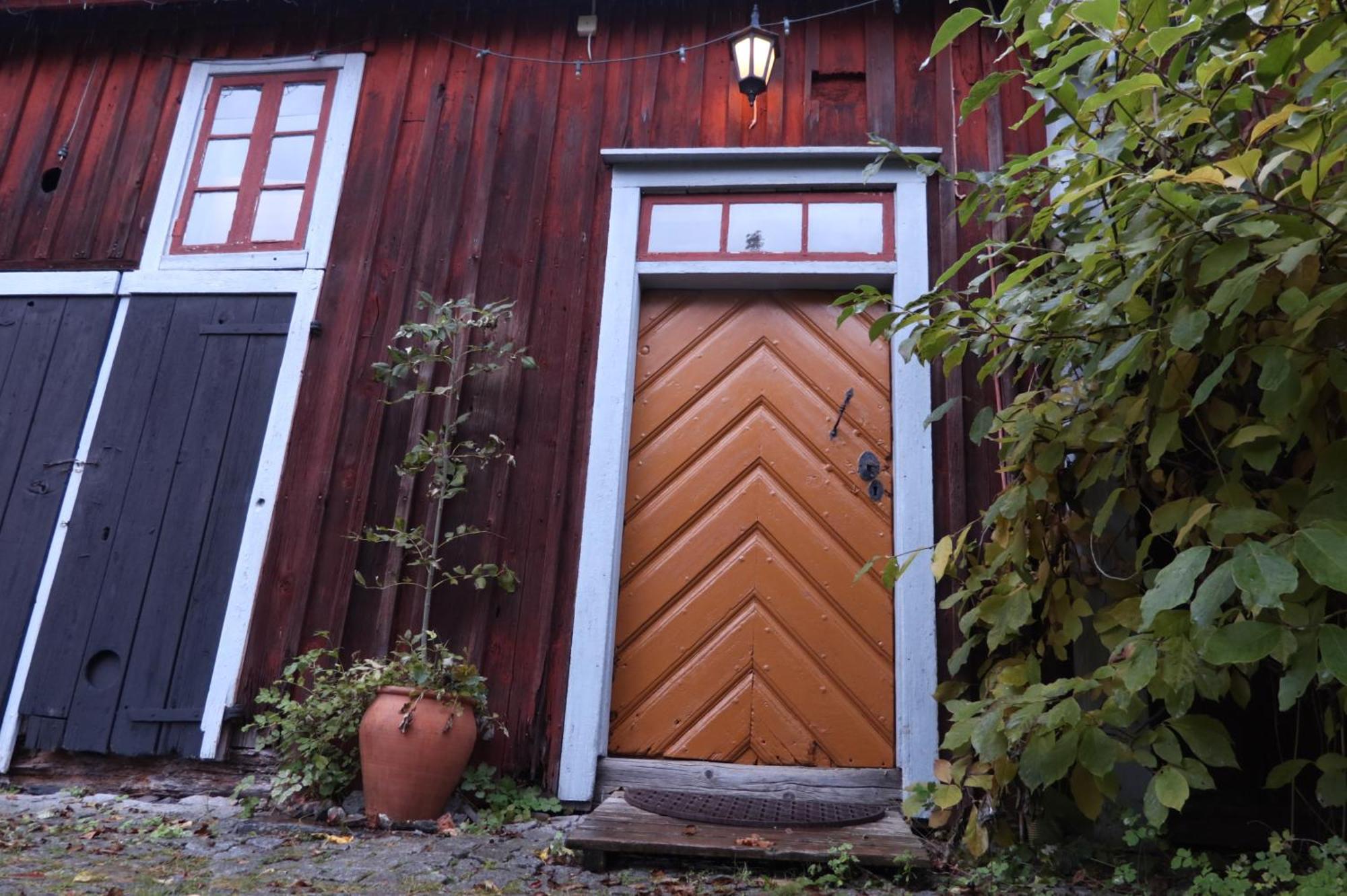 Remarkable Harbour View Cabin. Östhammar Екстериор снимка